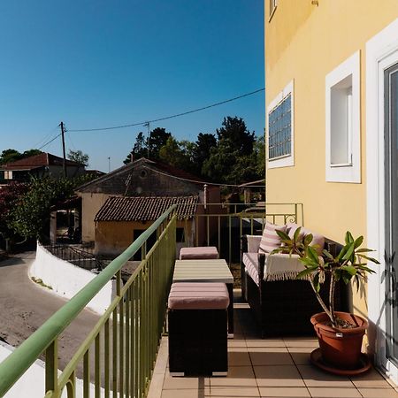 Case D ' Oro Lefkímmi Exterior foto